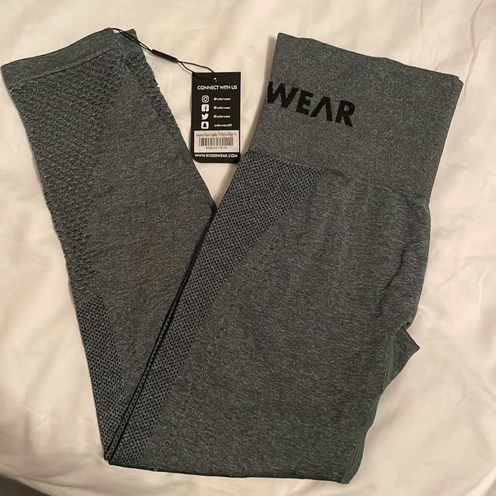Ryderwear seamless staples leggings